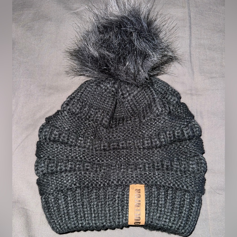 Cute Beanie with Detachable Pom Pom